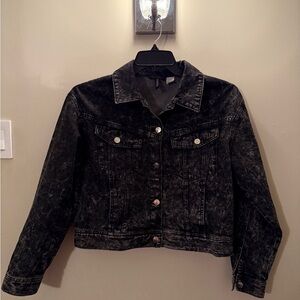Acid Wash Black Cropped Denim Jacket – Button Front